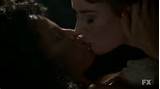 Suvari Lesbian Scene American Horror Story regarder les mÃ©dias lesbiennes en ligne