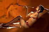 Bai Ling nue en Photo
