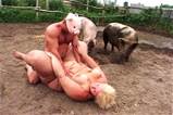 Sexe dans le Farm insolite porno baise ces salopes chaude cochon Ã  la ferme comme A