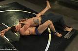 Naked Kombat sera le Punisher parcs Vs John Jizz sur votre visage