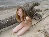 Photos porno gratuits de jeune fille nue qui sâ€™est tenue en captivitÃ© 20 Of 44 Pics