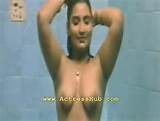 Mallu actrice nue dans salle de bain Mallu actrice nue dans salle de bain